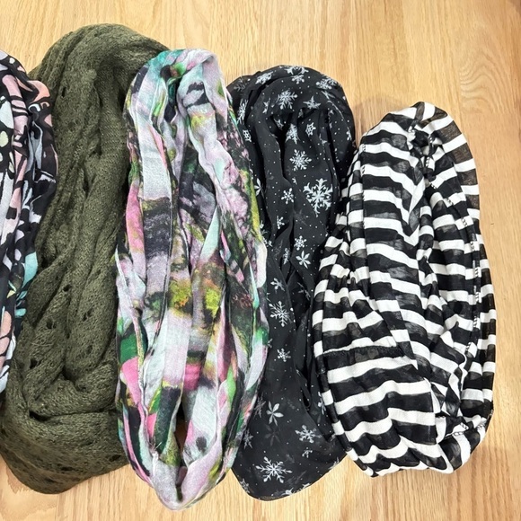women infinity scarves wholesale Colorful Infinity Scarf Collection Green Floral Striped Snowflake Butterfly